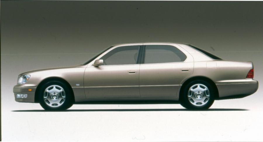  Lexus LS430 2001 года  (фото 41 из 56)
